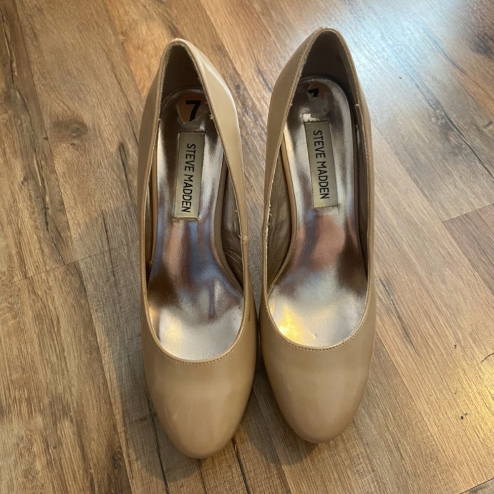 Steve Madden Nude Heels